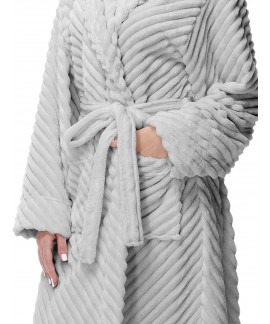 Ultra-Soft Fleece Women's Robe - Cozy Plush Long Bathrobe with Pockets