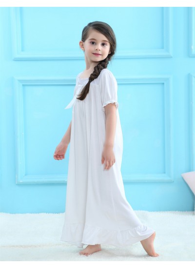 Girls long sleeved cotton pajamas for spring comfy set of pajamas female