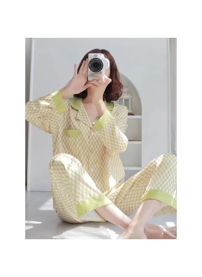 Ice Silk Pajama Set for Women in 2023 Autumn New Arrival with Long Sleeve and Long Pants in Fresh Lattice Pattern for Home Wear