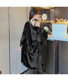 Autumn and Winter Golden Velvet Women's Sleepwear, Three-piece Nightgown Korean Velvet Pajamas Long Pants Four-piece Lace Trim Home Wear