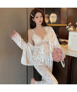 Autumn and Winter New Golden Velvet Women's Sleepwear, Three-piece Nightgown Korean Velvet Pajamas Long Pants Character Lace Trim Home Wear