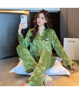 2023 Spring Autumn New Arrival Women's Gold Velvet Sleepwear Set with Long Sleeve in Trendy Large Flowers Design for Home and Outdoor Wear