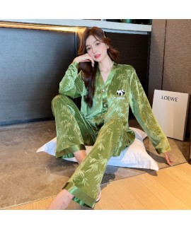 2023 Spring Autumn New Arrival Women's Gold Velvet Sleepwear Set with Long Sleeve in Trendy Large Flowers Design for Home and Outdoor Wear