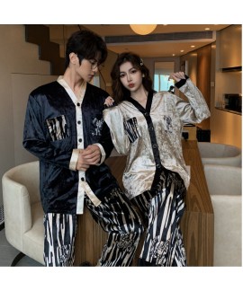 New Spring Autumn Golden Velvet Women's Pajamas 2023 Long-Sleeved Internet Celebrity Couple Fashion Large Flowers Wearable Home Clothes