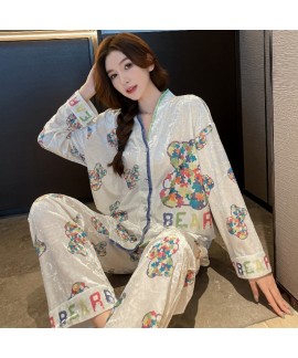 Autumn and Winter Women's Sleepwear, Golden Velvet Long Sleeve Bear Printed Turn-down Collar Diamond Velvet Loose Home Wear Set