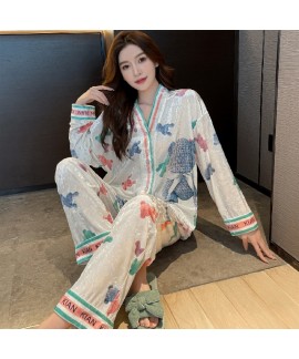 Autumn and Winter Women's Sleepwear, Golden Velvet Long Sleeve Bear Printed Turn-down Collar Diamond Velvet Loose Home Wear Set