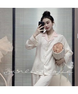 2023 New Arrival Women's Adorable and Cute Bunny Home Wear Ice Silk Pajama Set with High-end Sense Word Pattern for Outdoor Wear