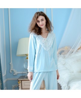 long sleeved Women's home wear warm flannel pajamas set  in winter