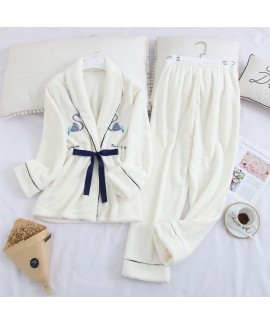 Long Sleeve Sweet Lapel Warm Flannel Ladies Pajama Set