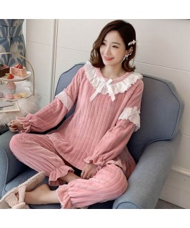 Warm Pullover Round Neck Long Sleeves Thick Lace Flannel Ladies Pajamas