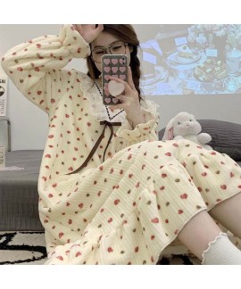 Autumn and Winter Sweet Princess Heart-shaped Print Loose Women's Long Flannel Nightgown