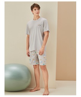 Loose Comfortable Summer Printed Short Sleeved Mens Pajama Suit Can Be Worn Outside