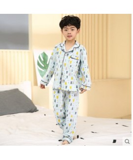 Comfy Boys long sleeved cotton pajama sets for children in autumn