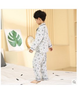Comfy Boys long sleeved cotton pajama sets for children in autumn
